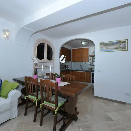 Casa Carola Апартаменты *